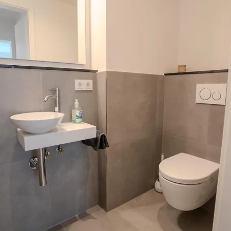 Luxuswohnung 95qm In Waldrandlage Zwischen Koeln Und Duesseldorf-naehe Messe - Lanxessarena - Bayarena * Leverkusen